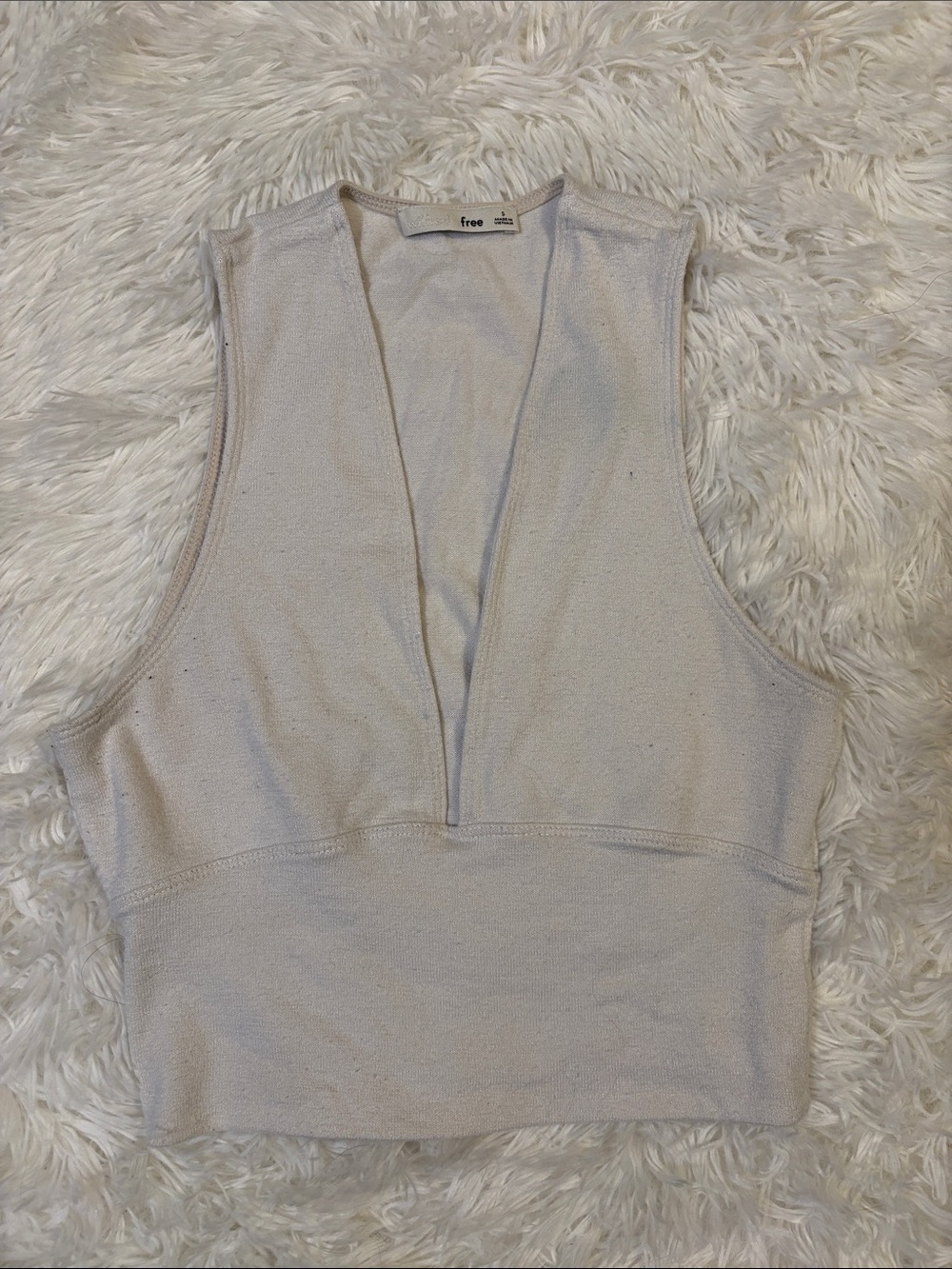 Wilfred Free White Deep V Cropped Tank